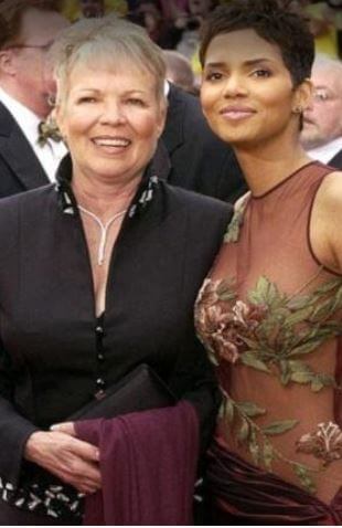Judith Ann Hawkins with her younger daughter Halle Berry.